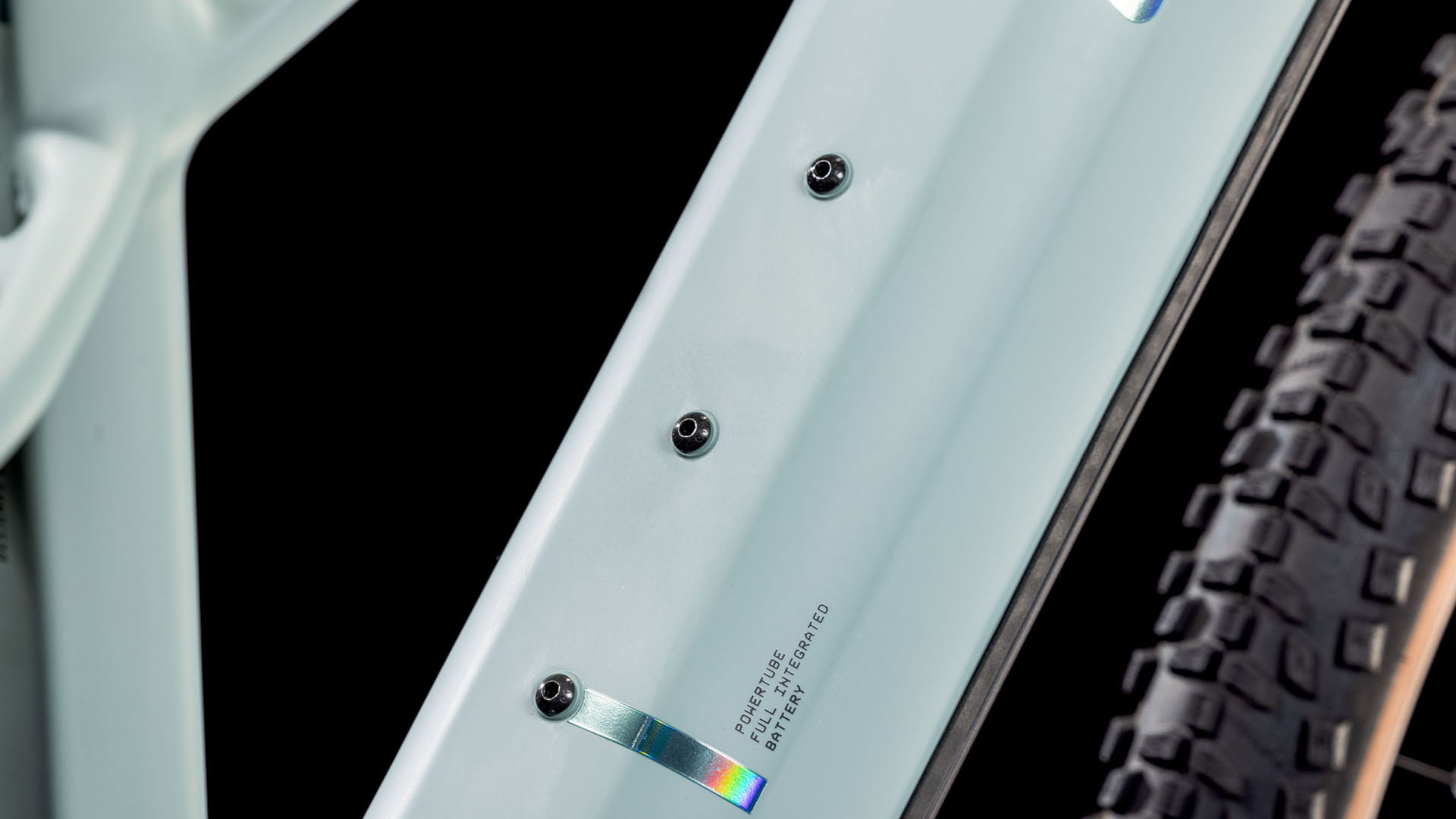 Reaction Hybrid Race 800