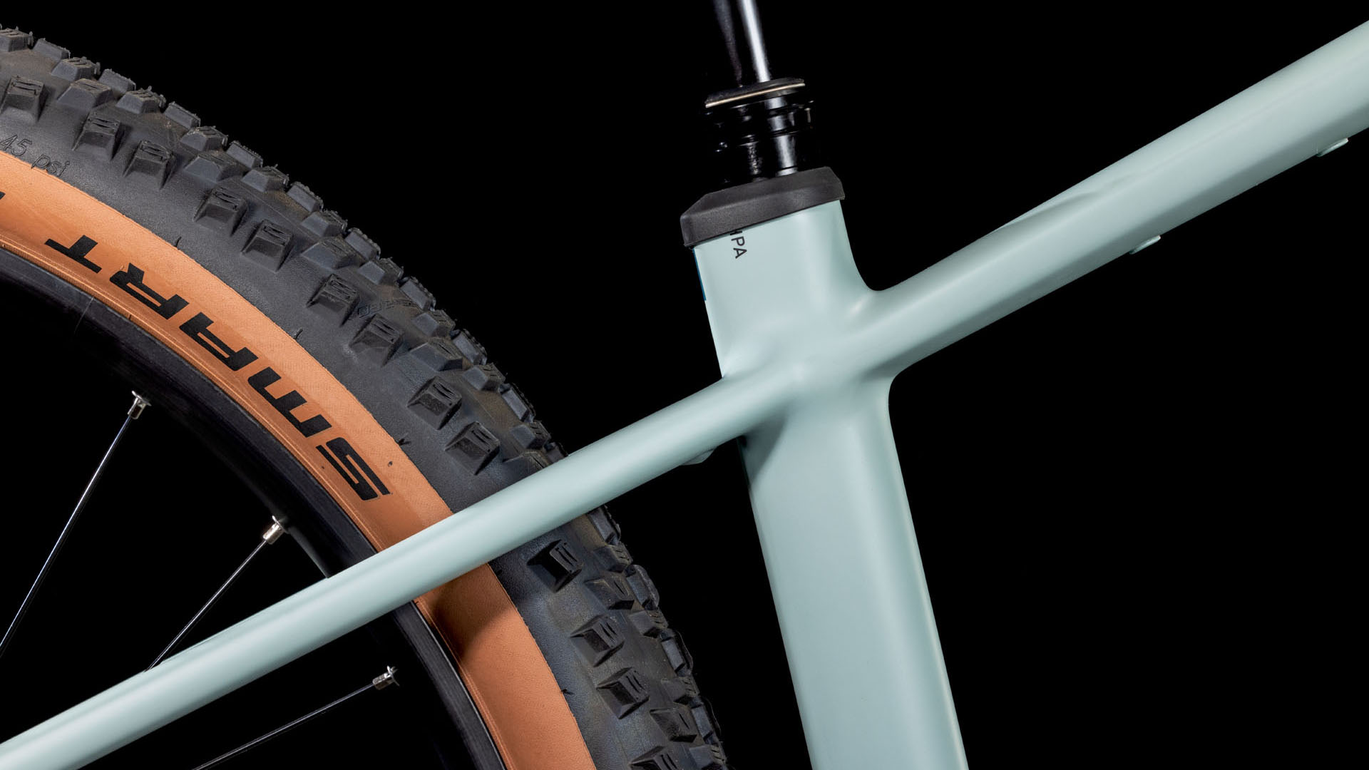 Reaction Hybrid Race 800